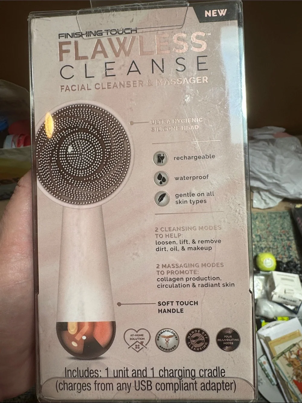 NIB Finishing Touch Flawless Cleanse Facial Cleanser/Massager Rechargeable Brush